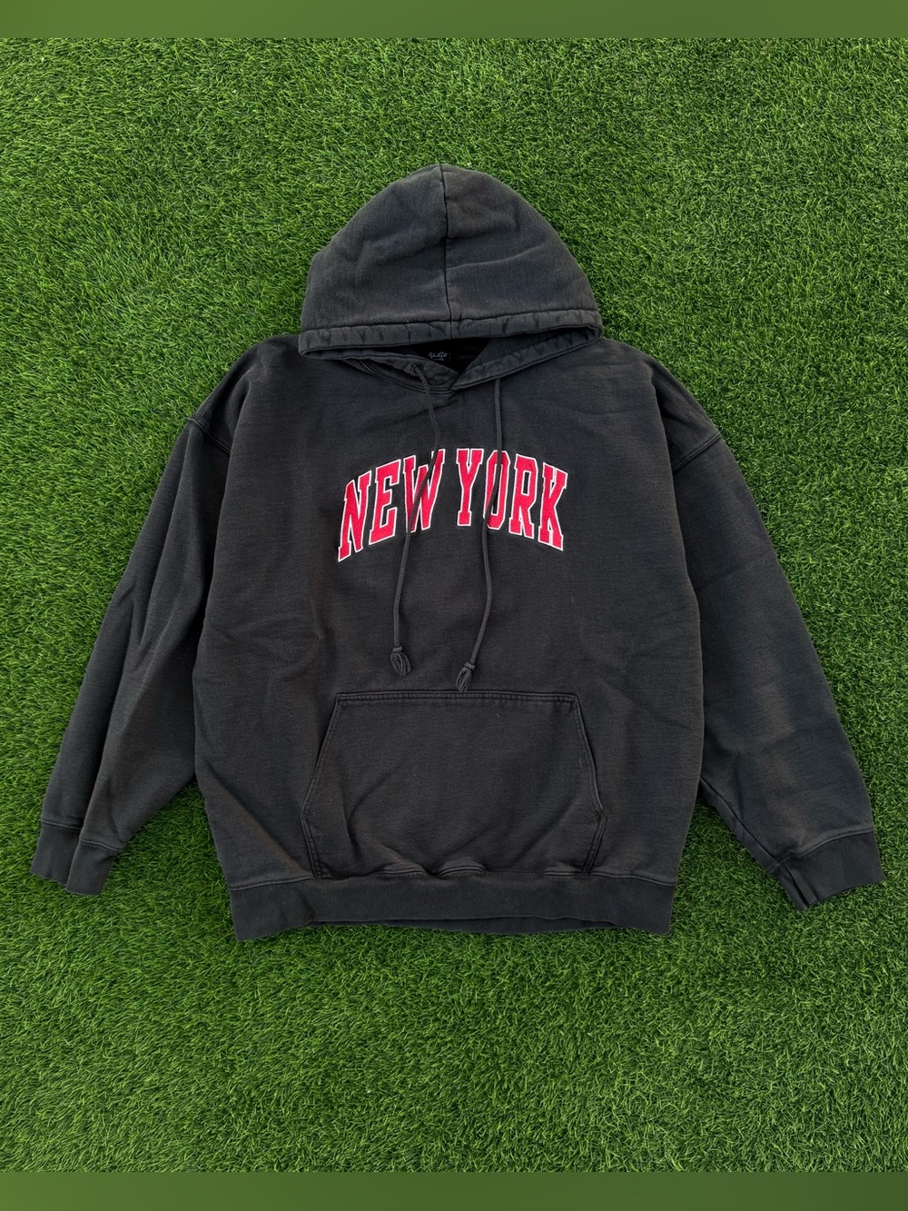 Brandy Melville New York Oversized Hoodie Embroidered Black/Red Pullover